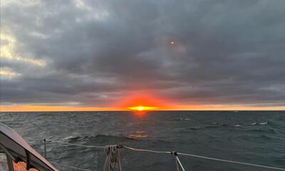 Zonsondergang op zee